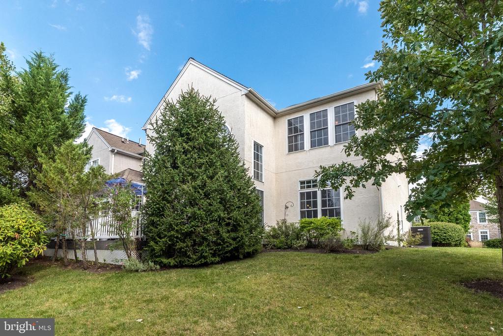 279 GOLDENROD DRIVE