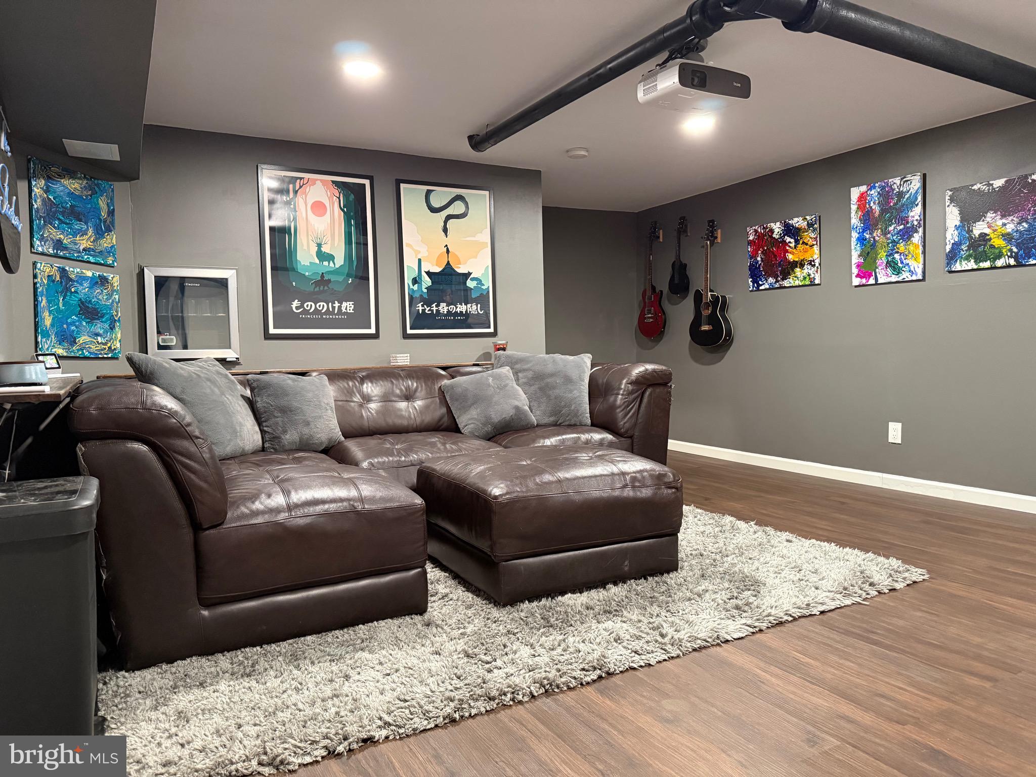 2003 RED MAPLE GROVE