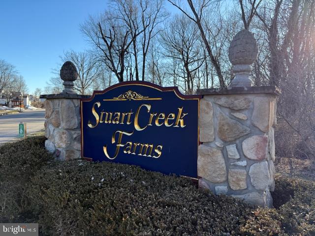 2003 RED MAPLE GROVE