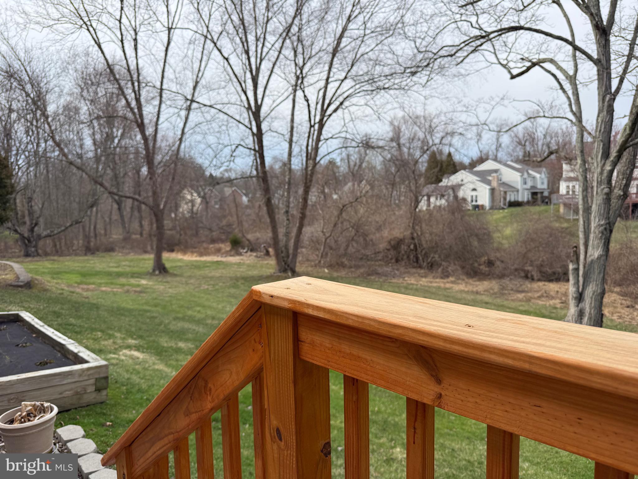 2003 RED MAPLE GROVE