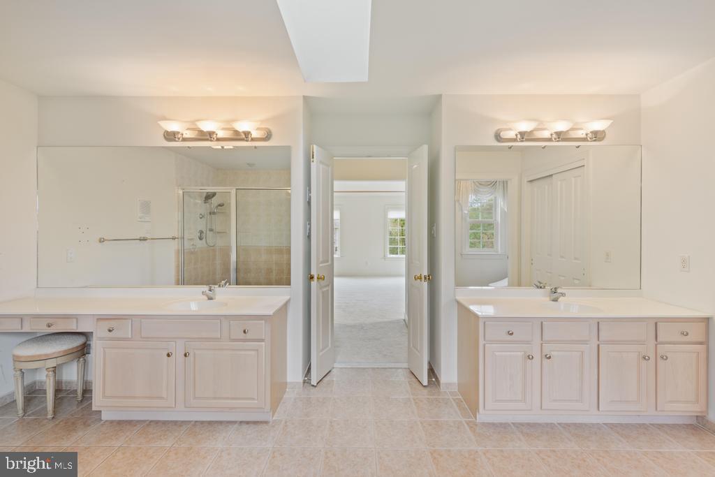 2205 JEFFERSON LANE