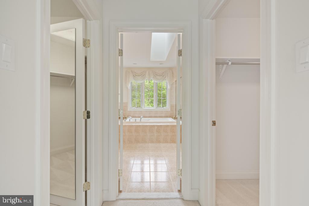 2205 JEFFERSON LANE