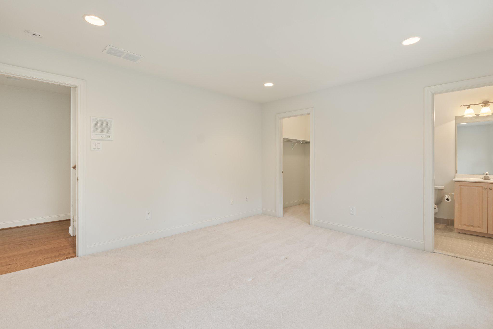 2205 JEFFERSON LANE