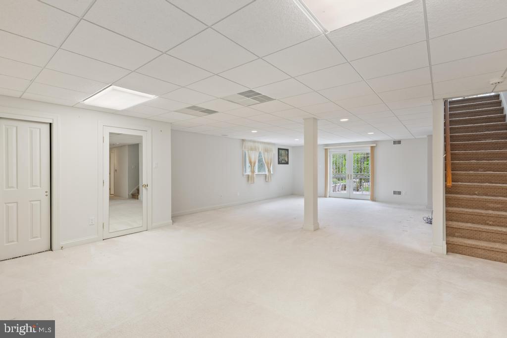 2205 JEFFERSON LANE