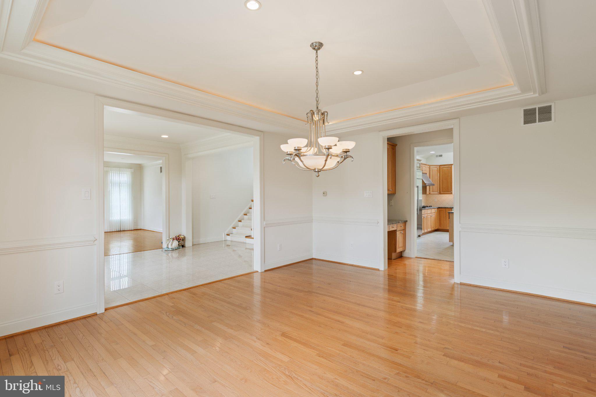 2205 JEFFERSON LANE
