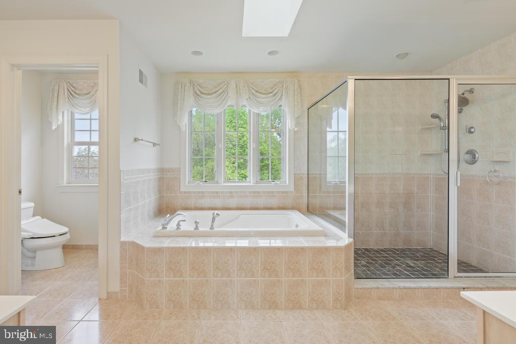 2205 JEFFERSON LANE
