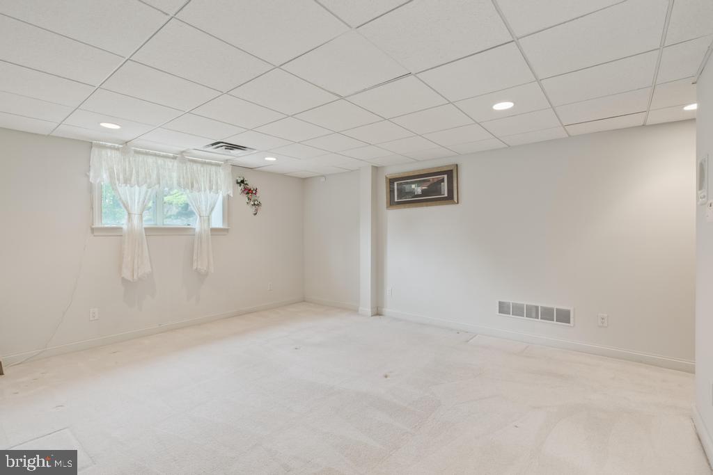 2205 JEFFERSON LANE