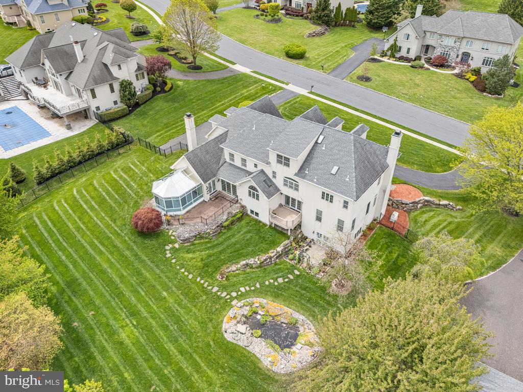 2205 JEFFERSON LANE