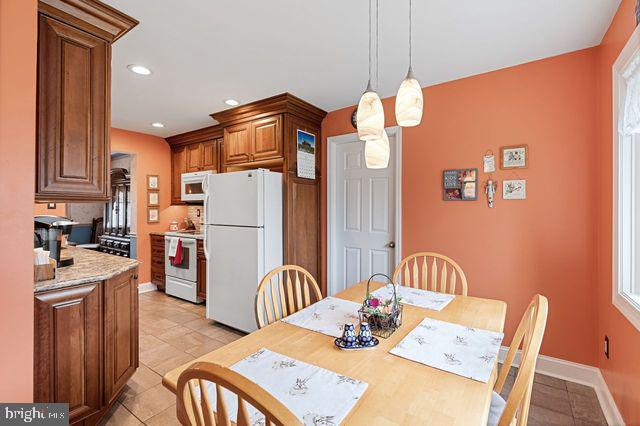 1120 ANGUS CIRCLE