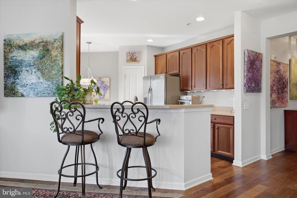 6101 LILAC COURT