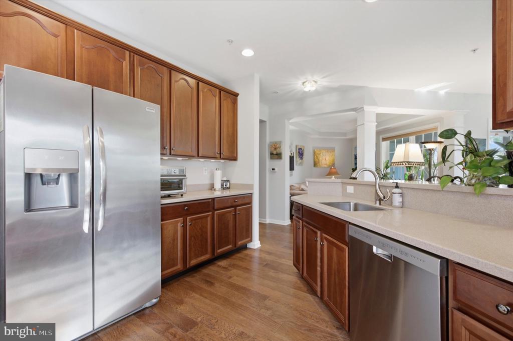 6101 LILAC COURT