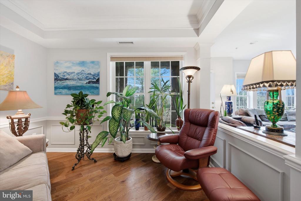 6101 LILAC COURT