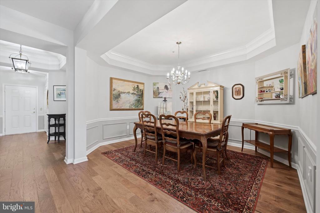 6101 LILAC COURT