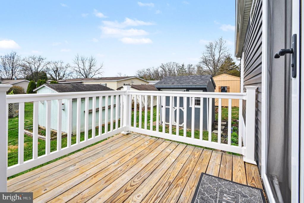 215 GREEN HILL DRIVE