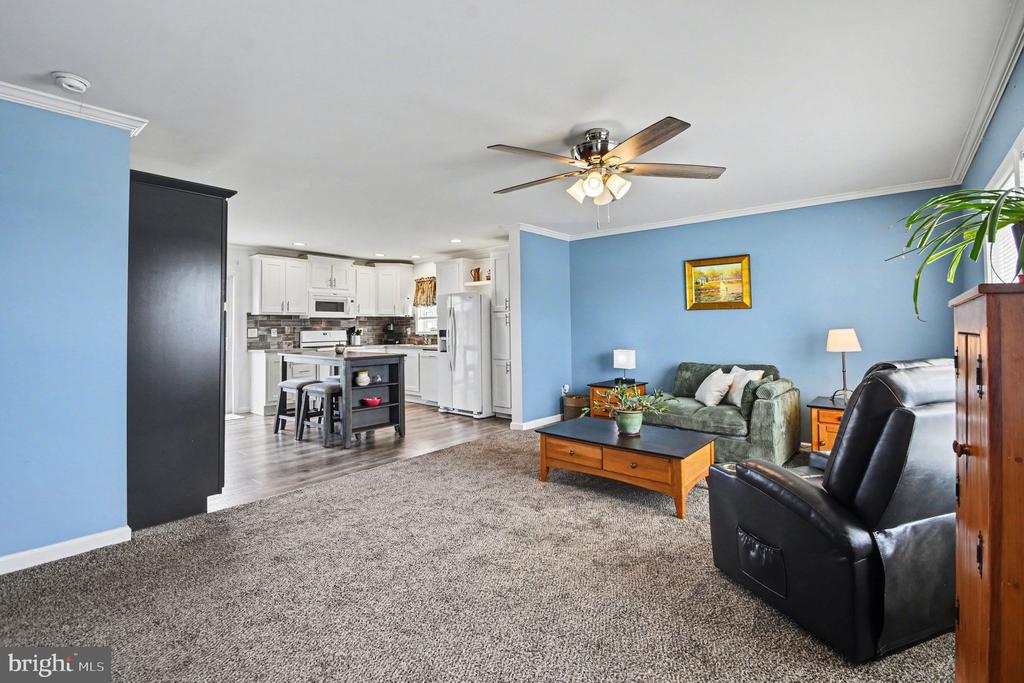 215 GREEN HILL DRIVE