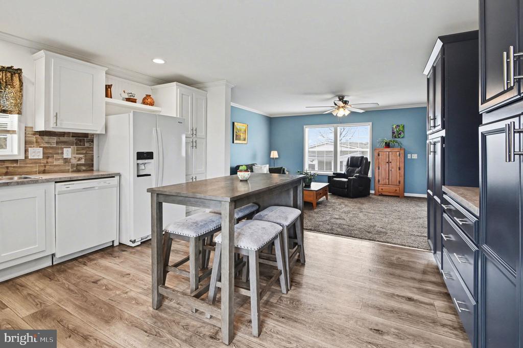 215 GREEN HILL DRIVE
