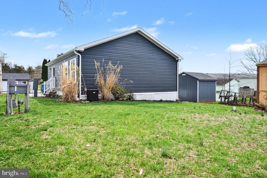 215 GREEN HILL DRIVE