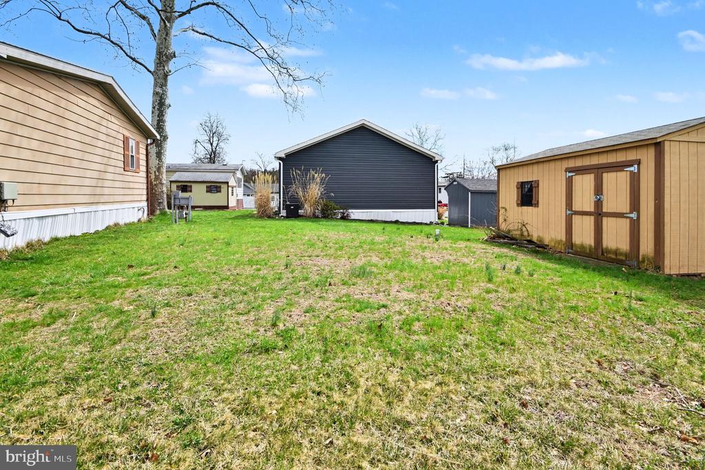 215 GREEN HILL DRIVE