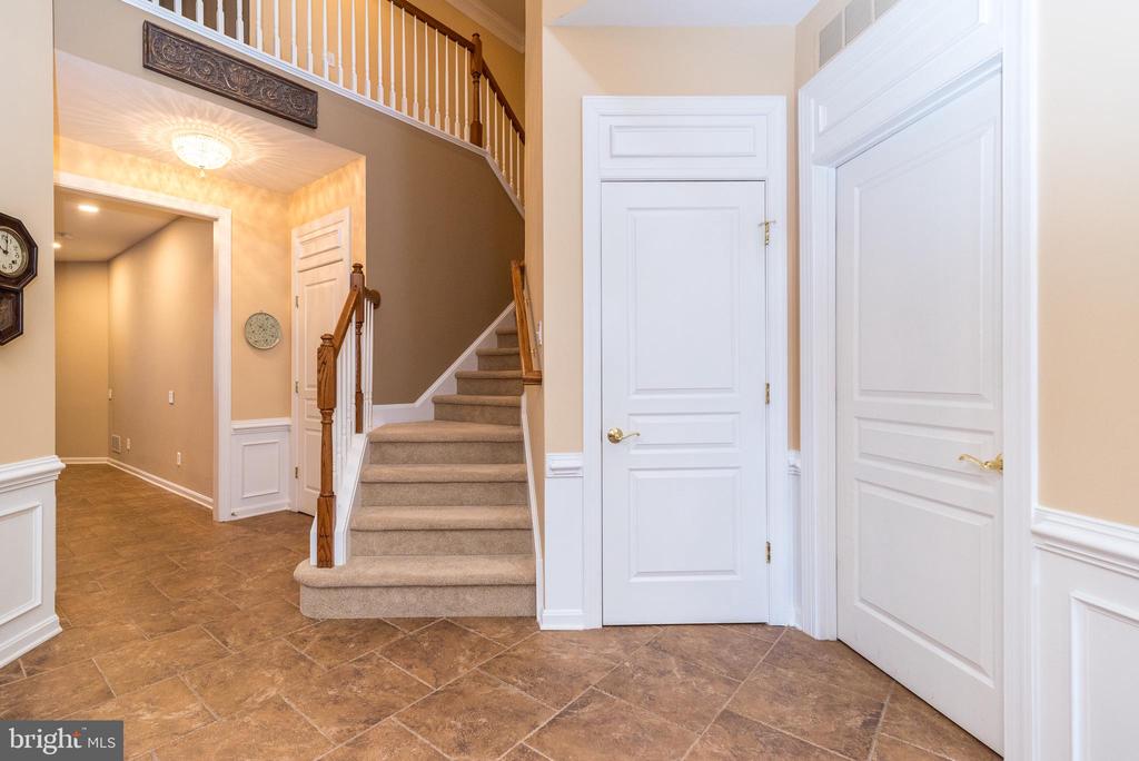 374 PRIMROSE DRIVE