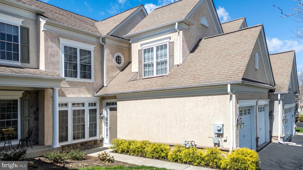 374 PRIMROSE DRIVE