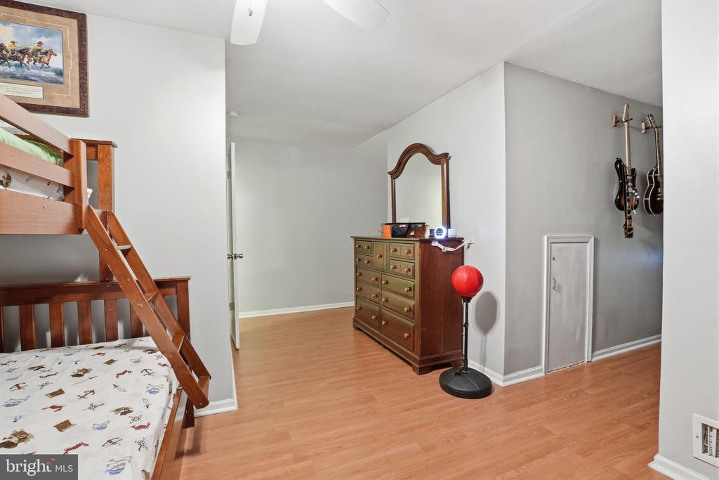 204 N VALLEY FORGE ROAD 6-B