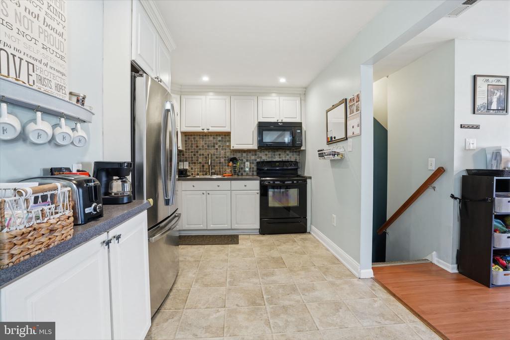 204 N VALLEY FORGE ROAD 6-B