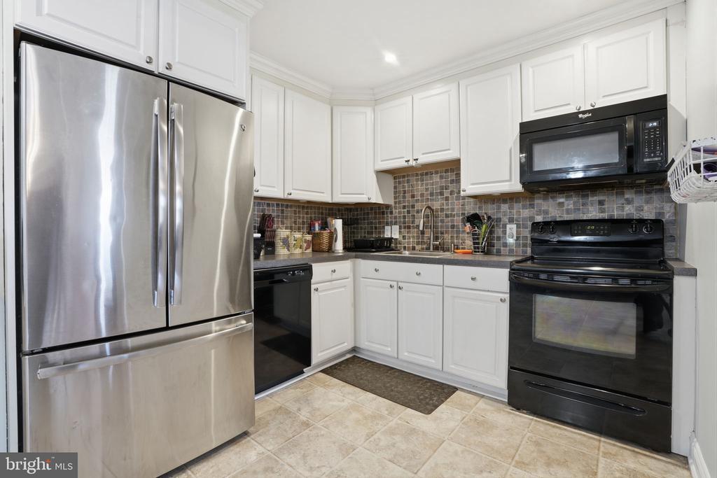204 N VALLEY FORGE ROAD 6-B
