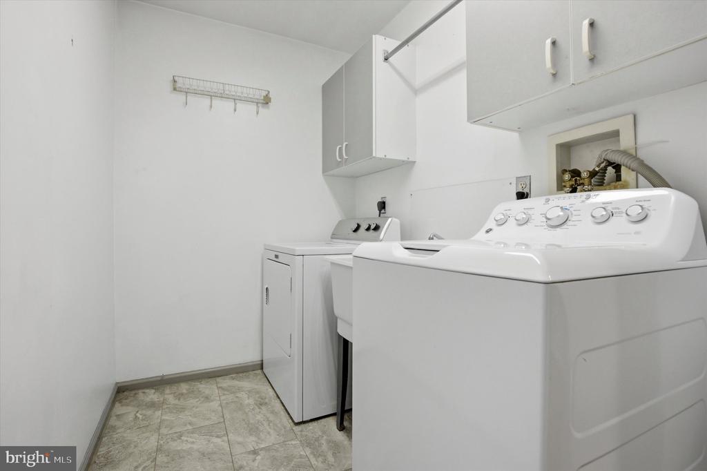 199 PINECREST LANE