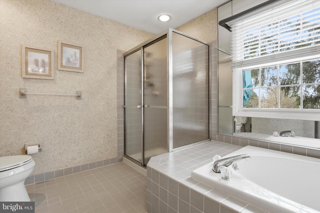 199 PINECREST LANE