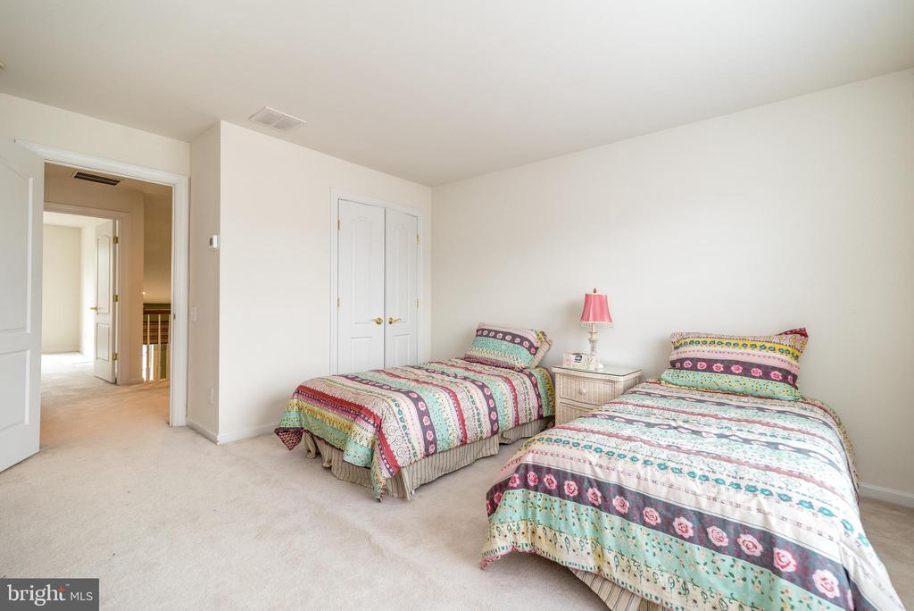 131 MAHOGANY WAY