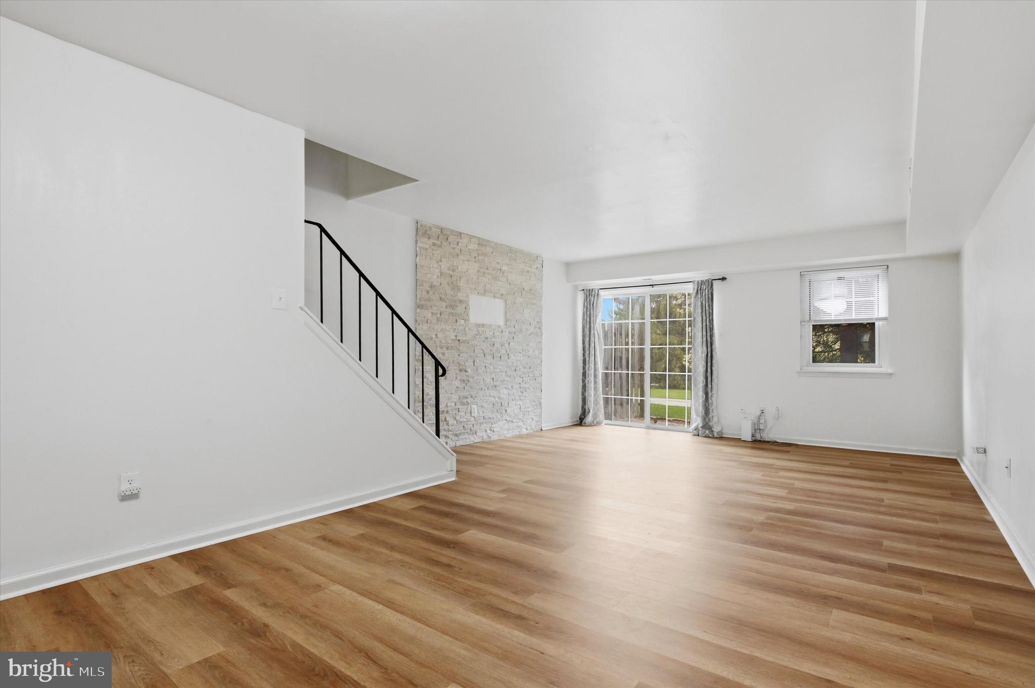 32 COVENTRY COURT 111 U-32