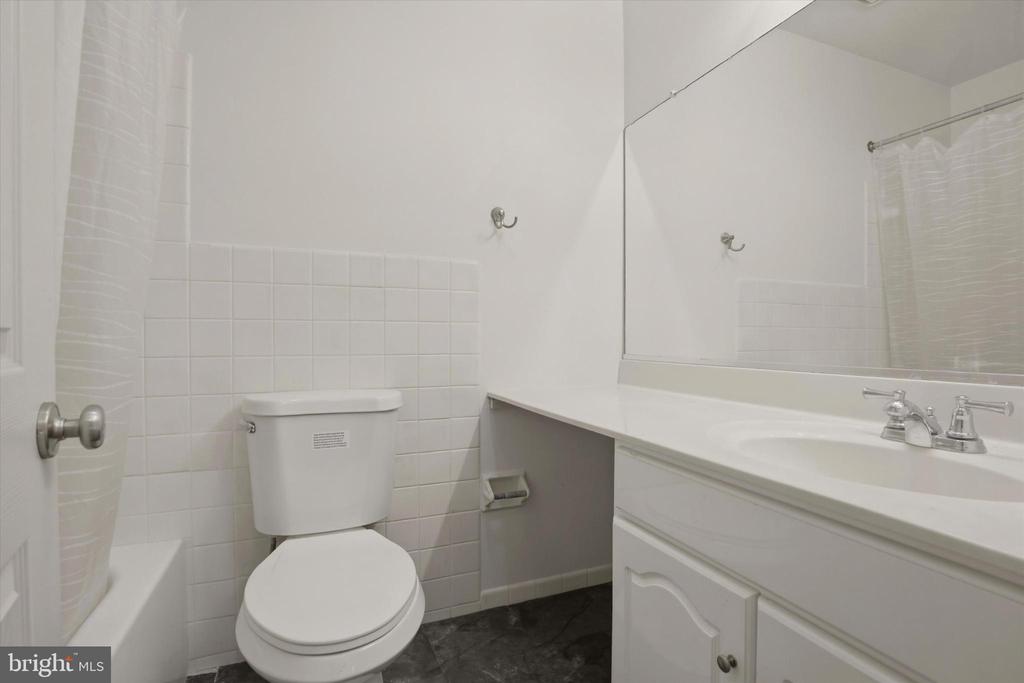32 COVENTRY COURT 111 U-32