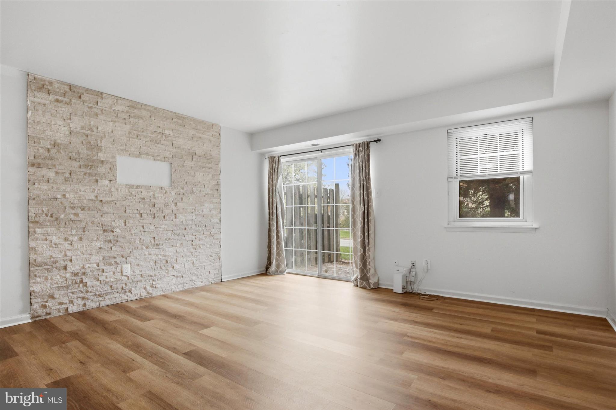32 COVENTRY COURT 111 U-32