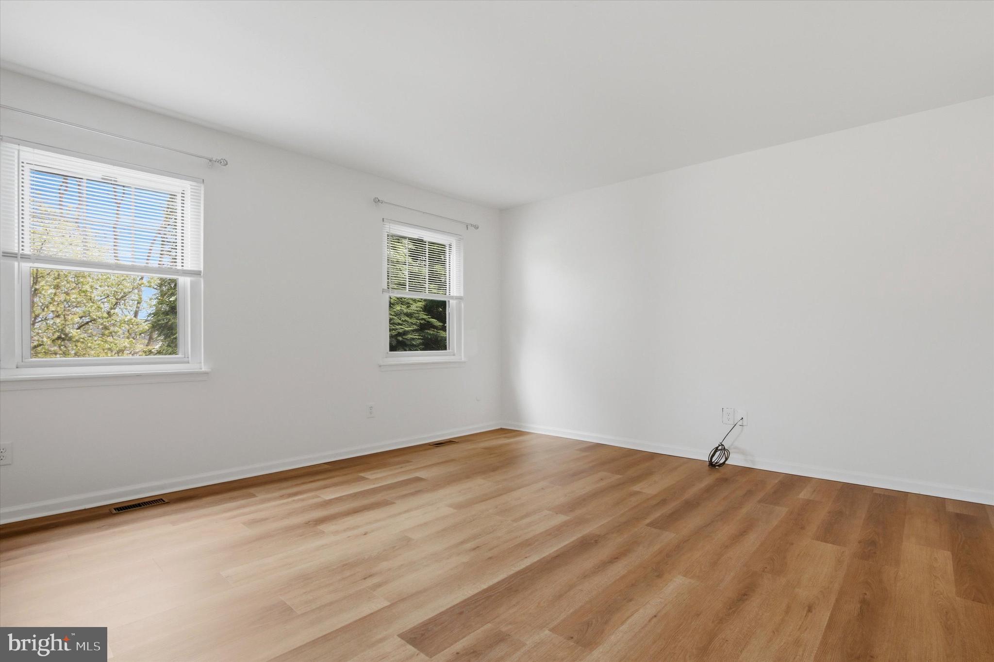 32 COVENTRY COURT 111 U-32