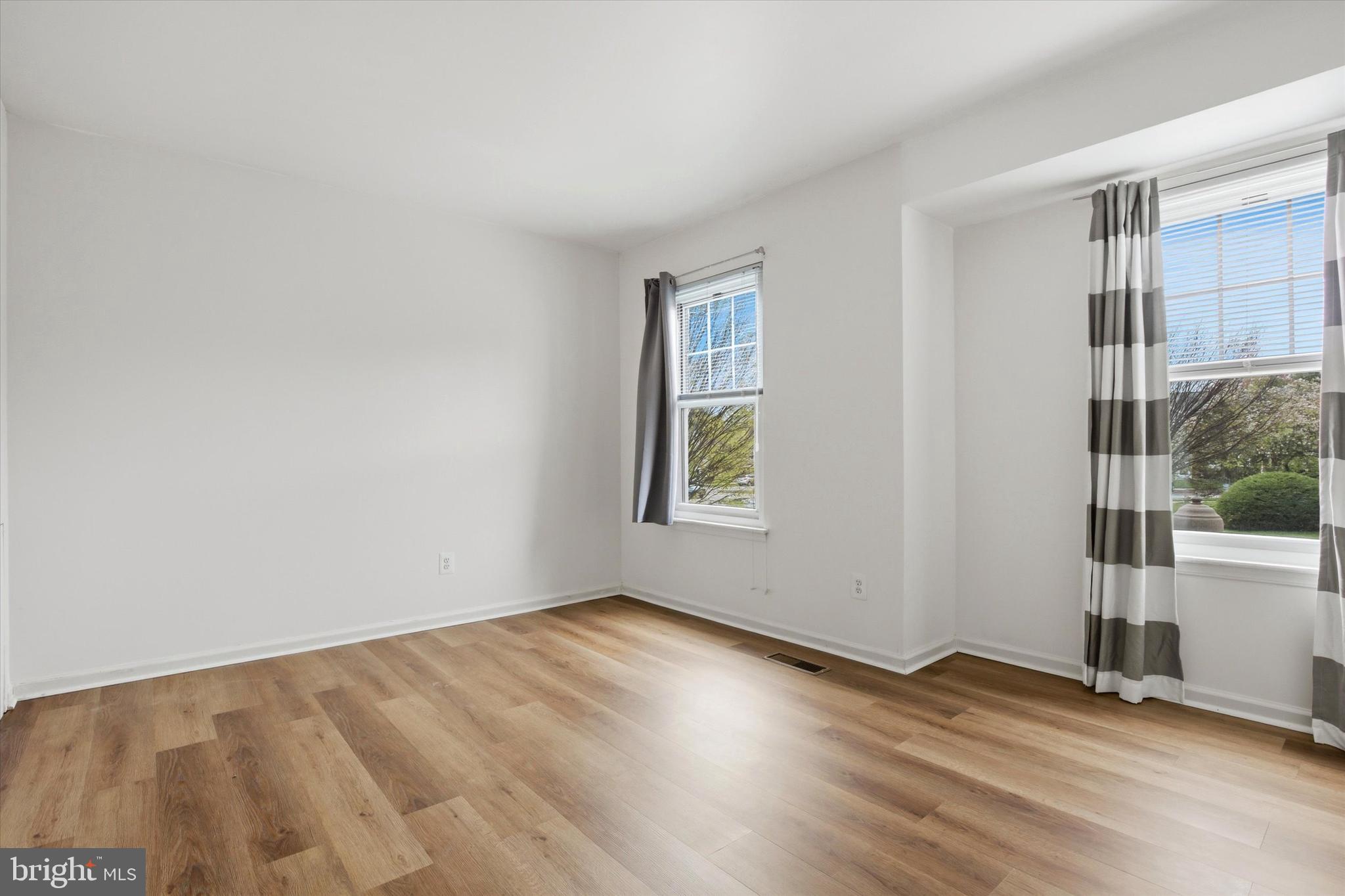 32 COVENTRY COURT 111 U-32