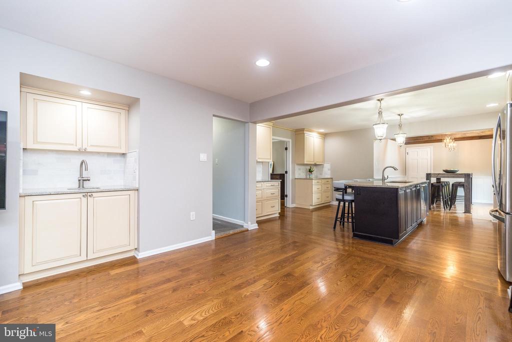 1608 BRITTANY DRIVE