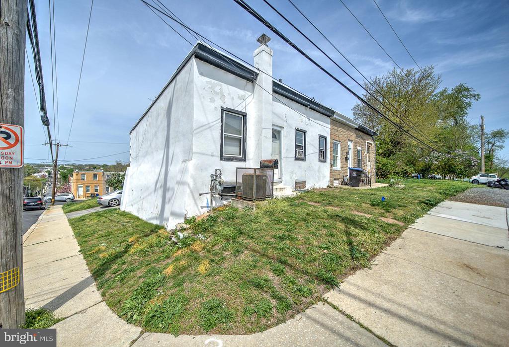 803 THOMAS STREET