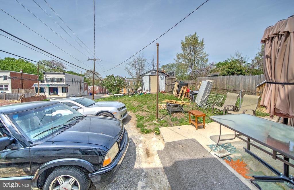 803 THOMAS STREET