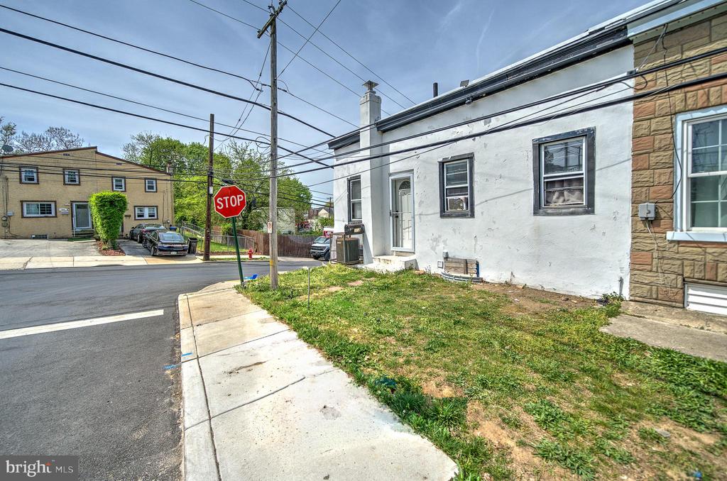 803 THOMAS STREET