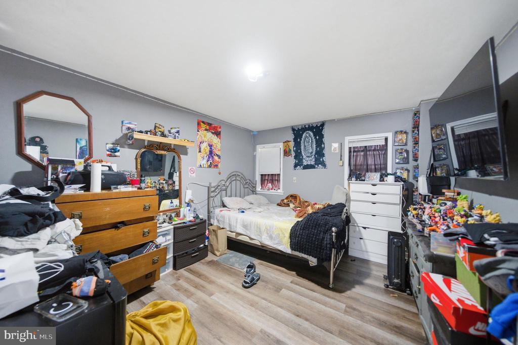 803 THOMAS STREET