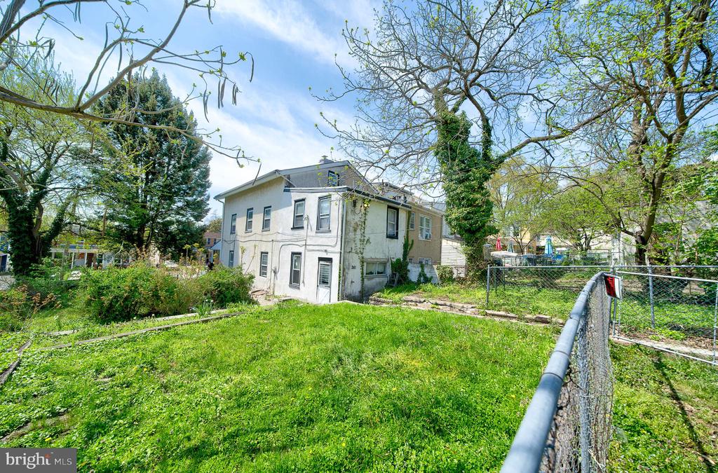 241 CHESTNUT STREET