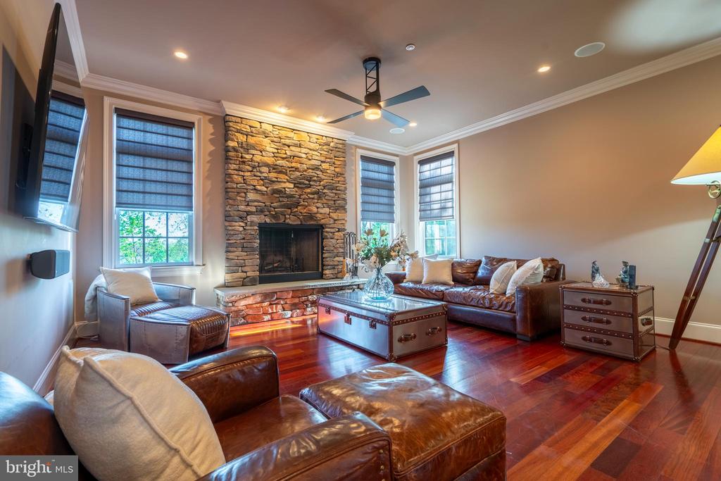 301 JULIAN COURT