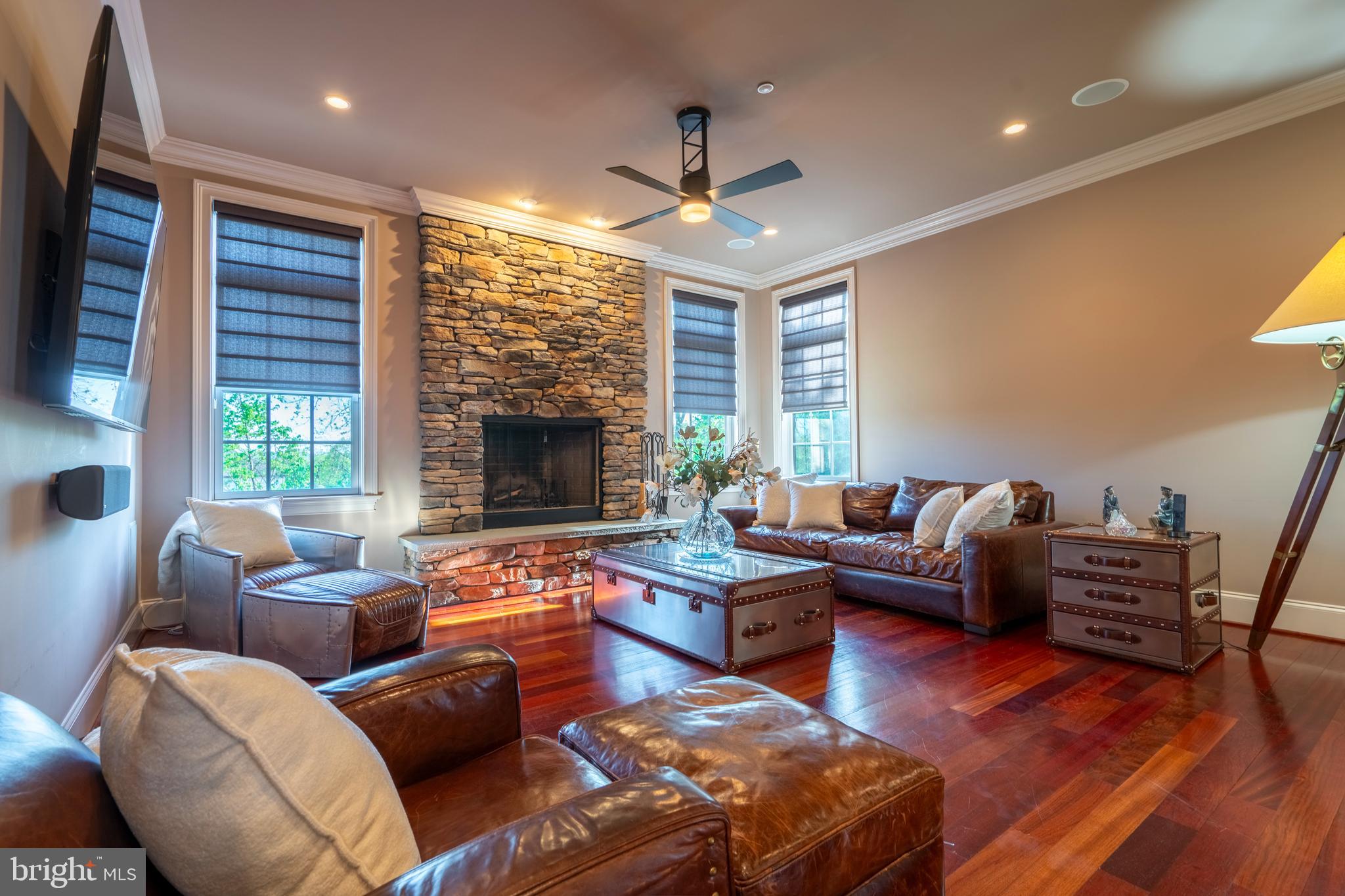 301 JULIAN COURT
