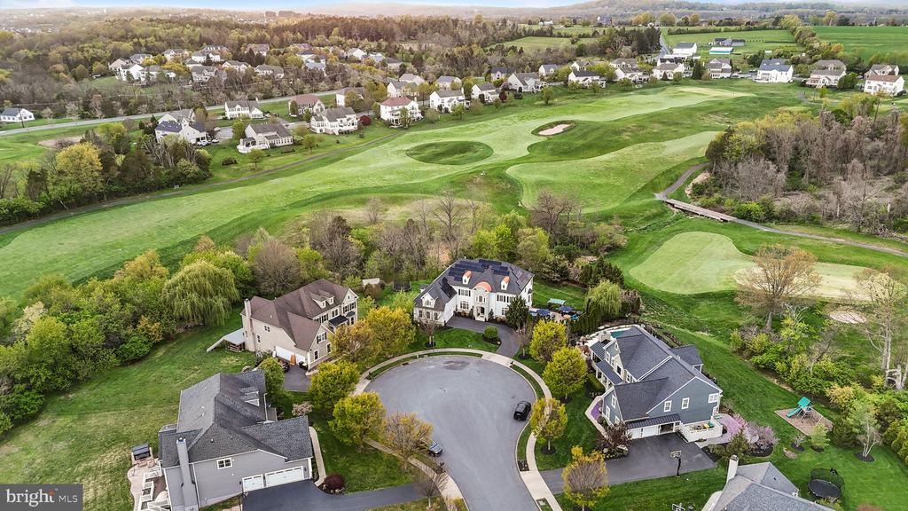 929 PUTTING GREEN CIRCLE