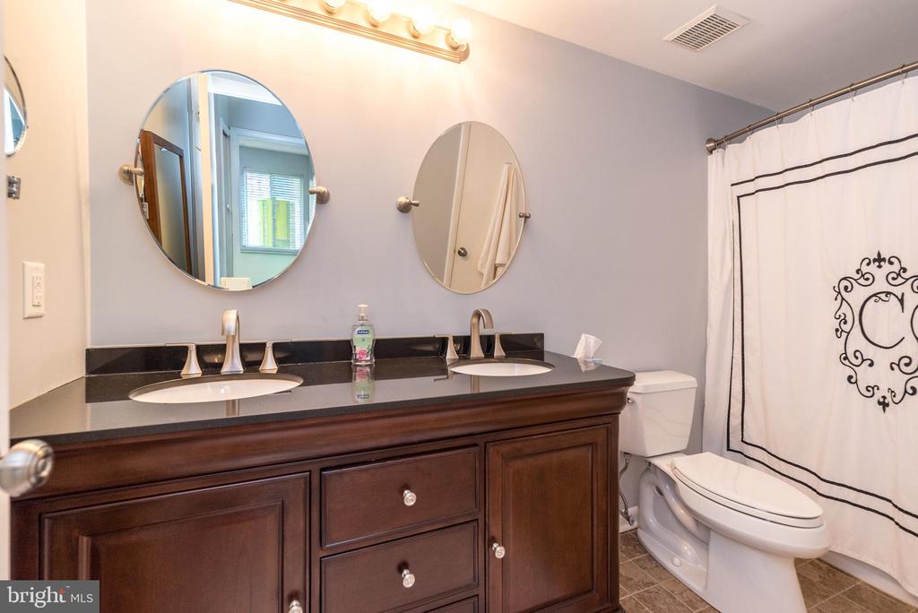 3606 ELIZABETHS COURT 3606