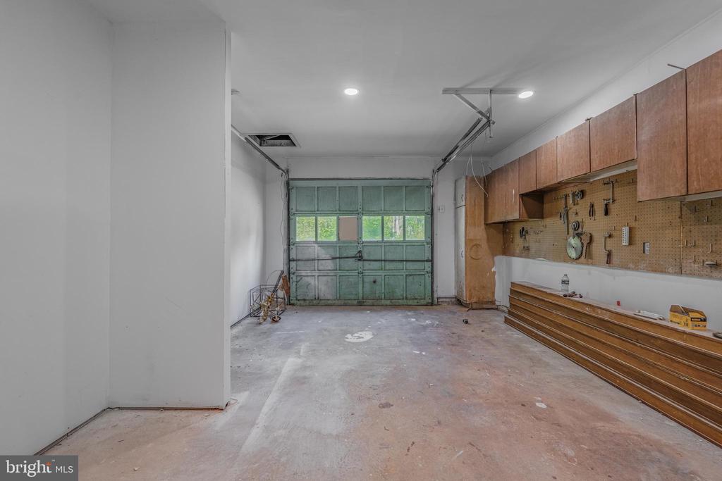 90 MORRIS ROAD