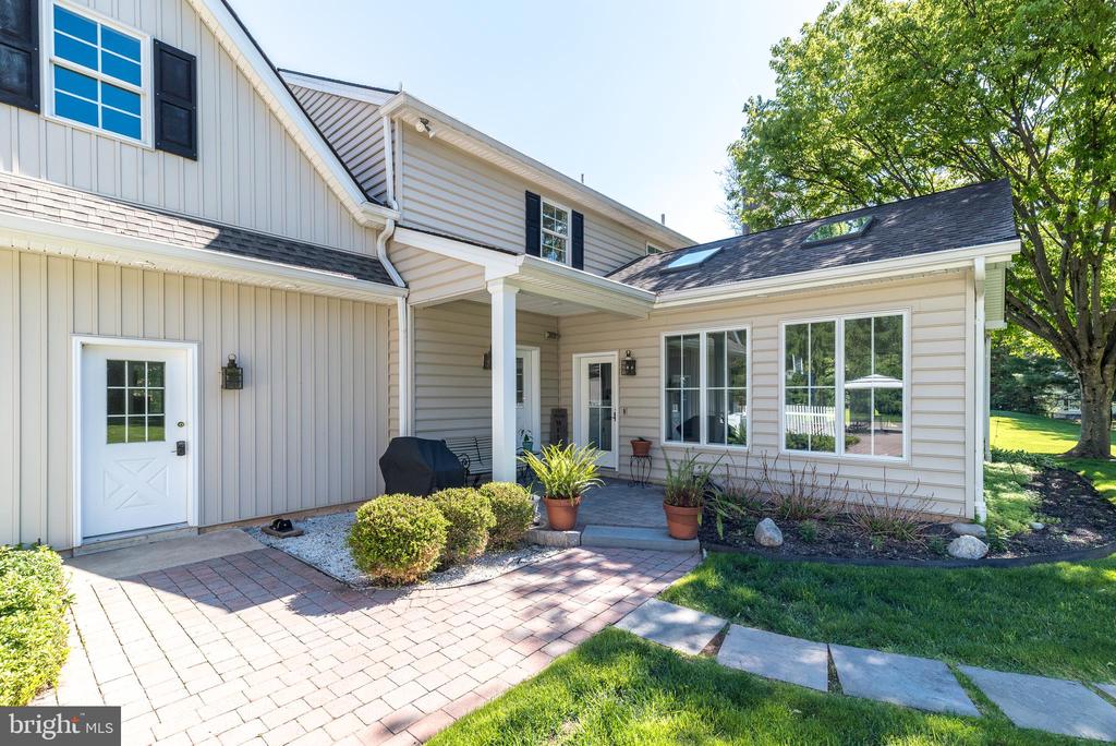 2047 SHEARER ROAD