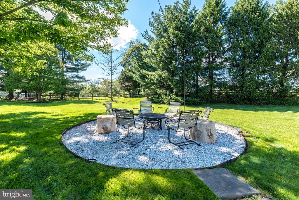 2047 SHEARER ROAD