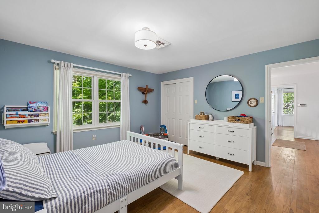 2 HEDGEROW DRIVE