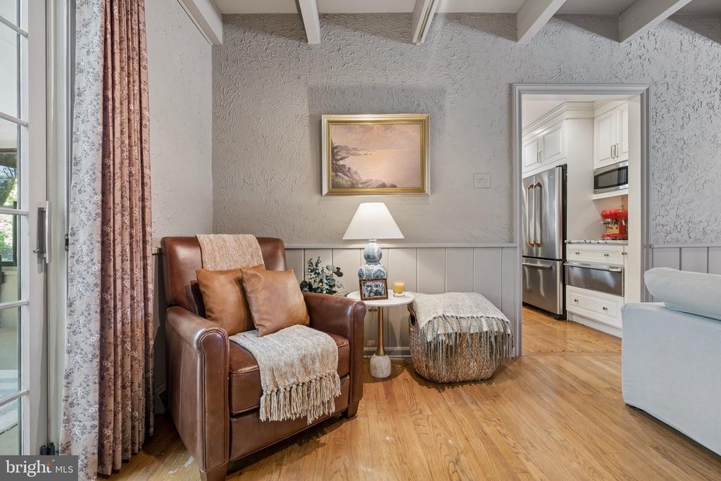 2 HEDGEROW DRIVE